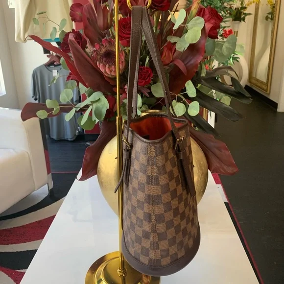 Louis Vuitton Ebene Bucket Marais Handbag - Picture 2 of 6